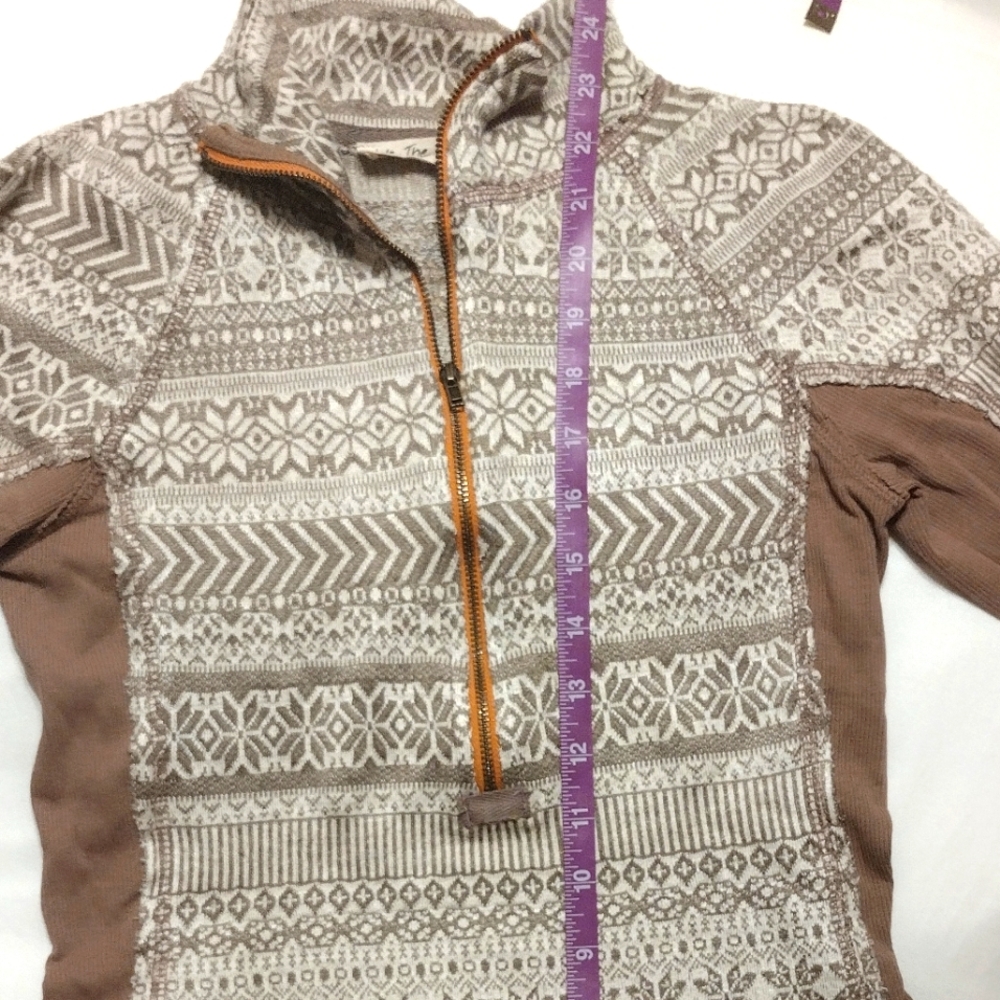 Free People, size medium, Brown and cream long sleeve t-shirt / pullover.